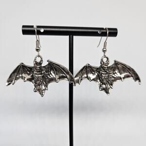 Metal Casted Bat Earrings Dangle Drop Unmarked 16 grams Gothic